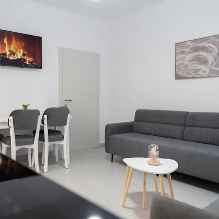 Greca Lägenhet Tirana