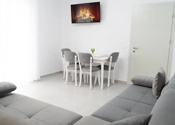 Greca Appartement Tirana